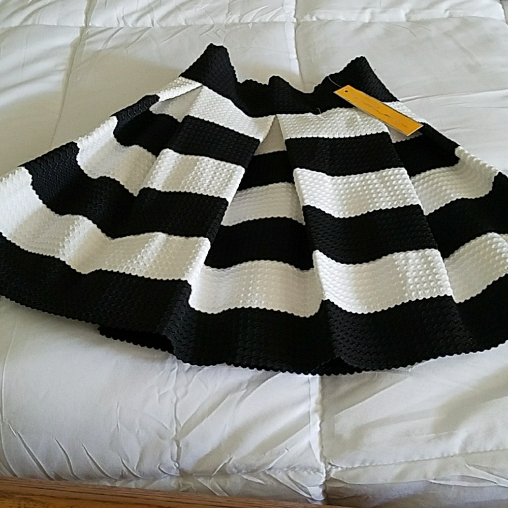 Touch Me black and white striped skirt